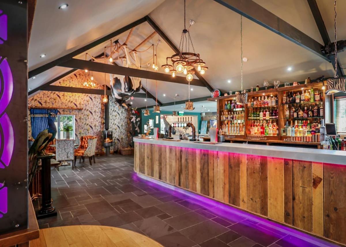 Noble Court Holiday Park Narberth Eksteriør billede